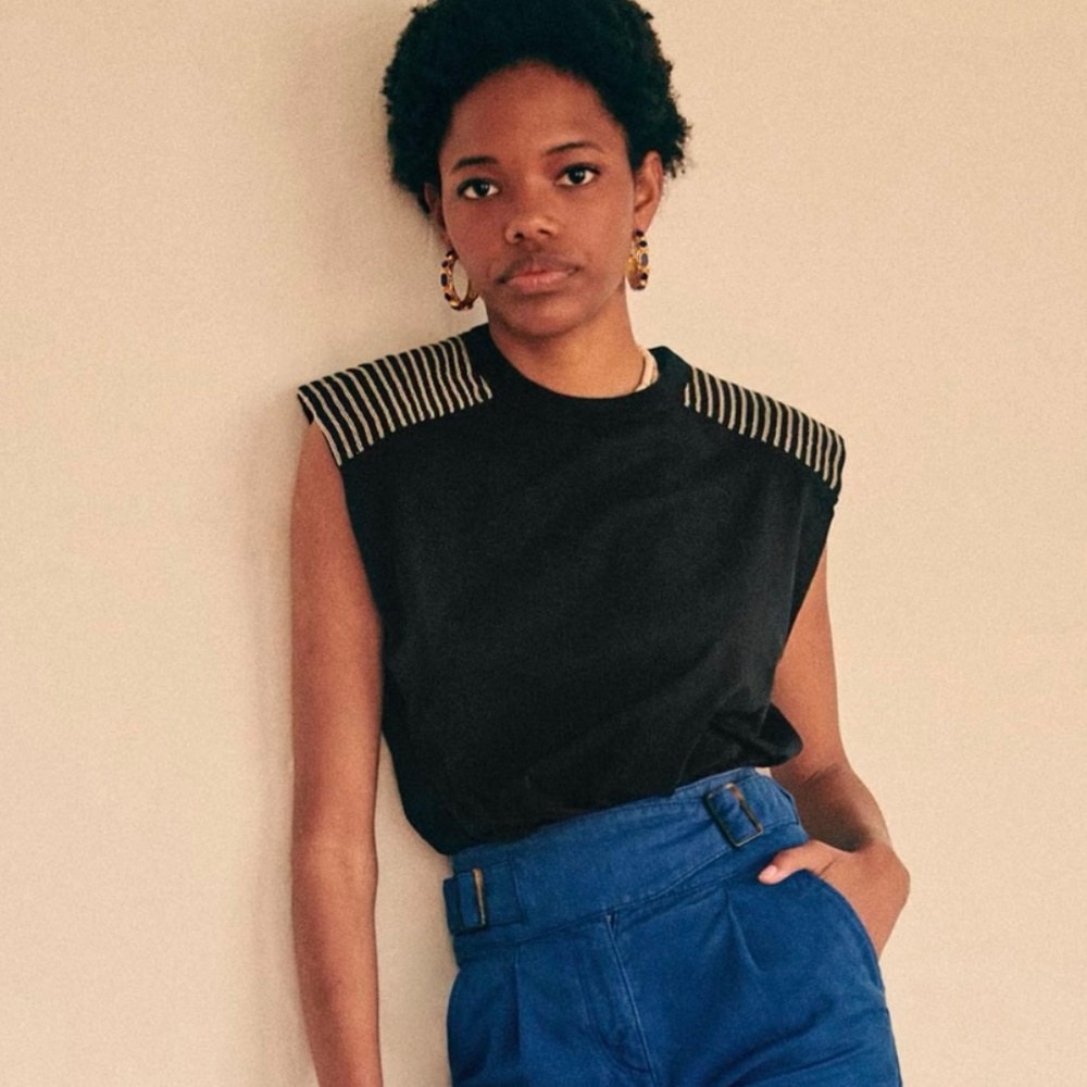 Sézane Robin T-shirt (Black with Ecru Stitching)